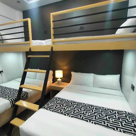 Sands Hotel Nasugbu Esterno foto