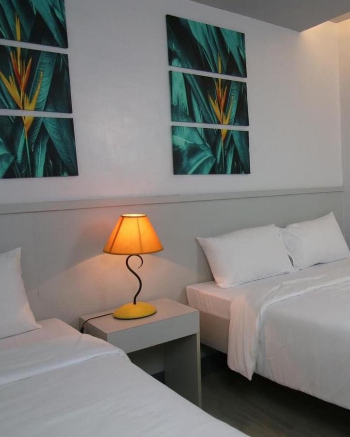 Sands Hotel Nasugbu Esterno foto
