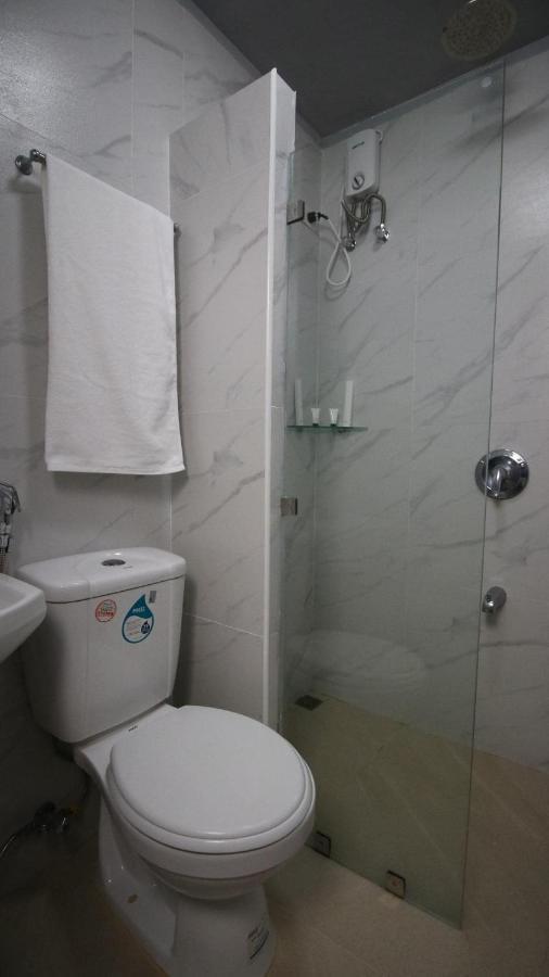 Sands Hotel Nasugbu Esterno foto