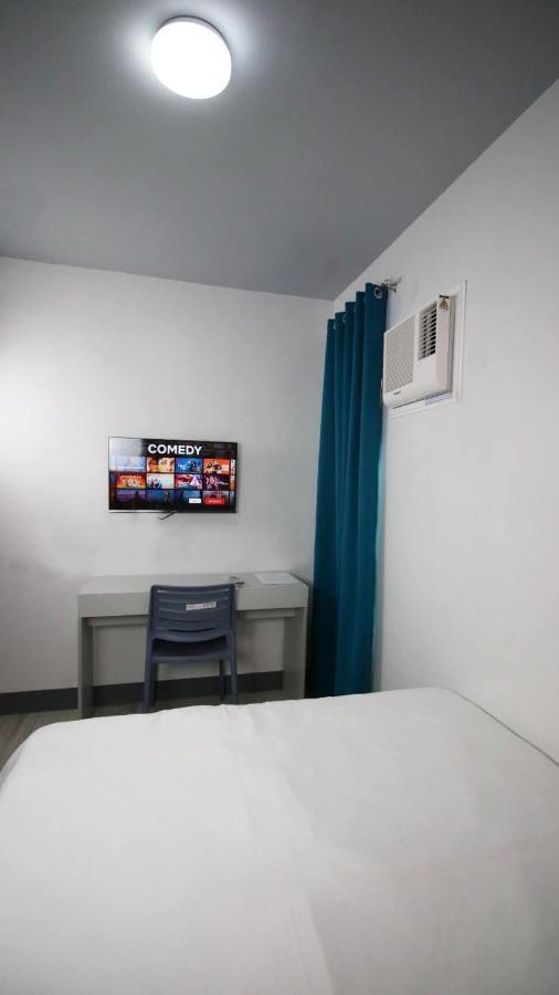 Sands Hotel Nasugbu Esterno foto