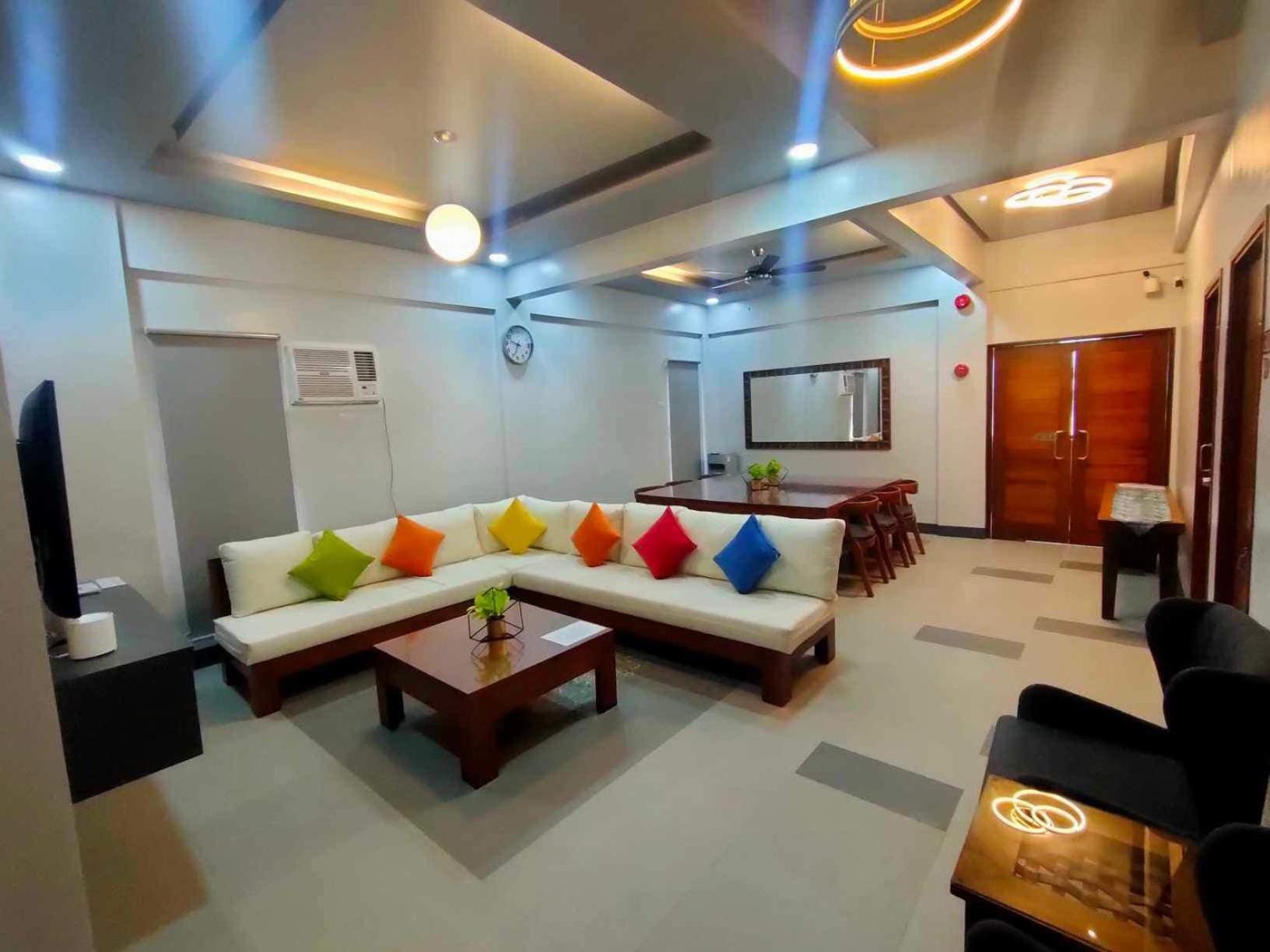 Sands Hotel Nasugbu Esterno foto